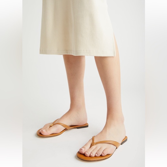 Tory Burch Black Leather Classic Flip Flops - Picture 3 of 8